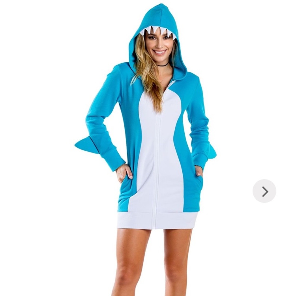 Sexy shark costume 🦈